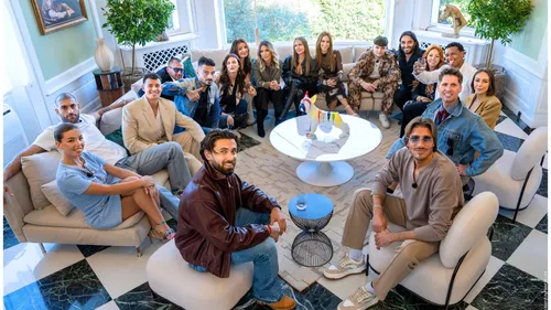 The Detective Club : Enquêtez avec les stars de la télé-réalité sur...