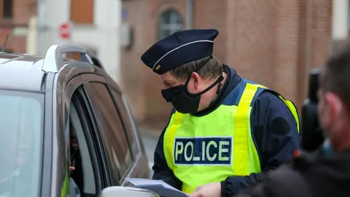 Covid : un contrôle renforcé aux frontières de la France 