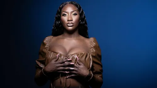 Aya Nakamura fait une apparition surprise dans la saison 4 de...