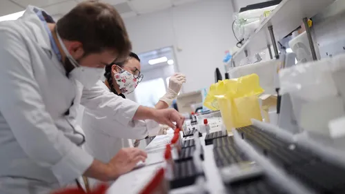 Souche « BA.2 » : le nouveau variant qui risque de relancer la 5ème...