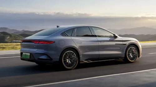 Révolution électrique : les nouveaux véhicules BYD se rechargent en...