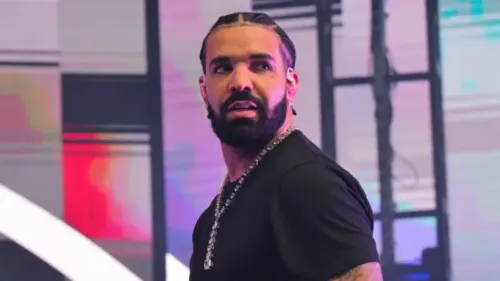 Drake récompense une sosie féminine avec 10 000 dollars lors d'un...