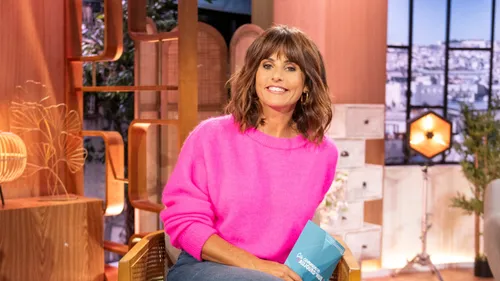 Faustine Bollaert révèle son besoin de suivi psychologique 