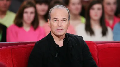 Laurent Baffie exprime des regrets pour ses blagues passées jugées...
