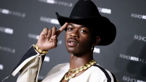Alerte santé pour Lil Nas X : paralysie faciale partielle inquiétante