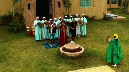 DJ Hamida - Berbère holiday (feat. Khadija Atlas & LECK)