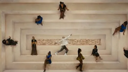 Chris Brown - Call Me Every Day (feat. WizKid)