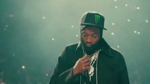 Meek Mill - Don't Give Up On Me (feat. Fridayy)