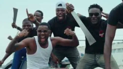 Guy2Bezbar - La Calle 5