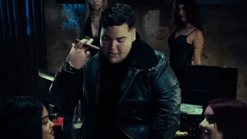 FloyyMenor - CHICA ATRACTIVA