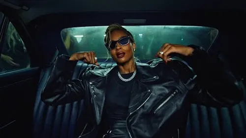 Ciara - Dance With Me (feat. Tyga)