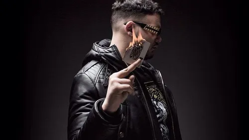 Sadek fait son come-back explosif sur un beat de Big Flo et Oli 