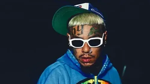 Le rappeur 6ix9ine incarcéré suite à un test positif à la...