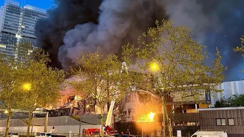 Incendie à Paris: Prudence recommandée suite à la pollution de l'air
