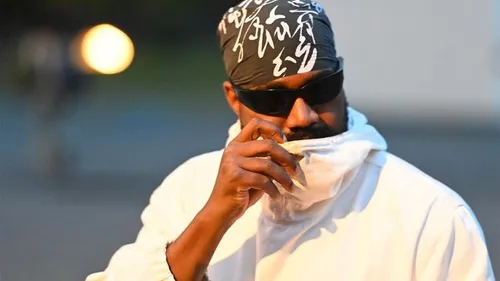 Kanye West face à des accusations d'agression sexuelle lors d'un...