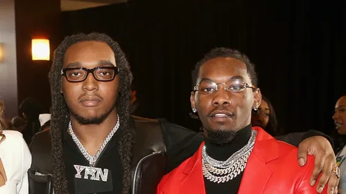 Offset se fait tatouer tout le dos pour honorer la mémoire de...