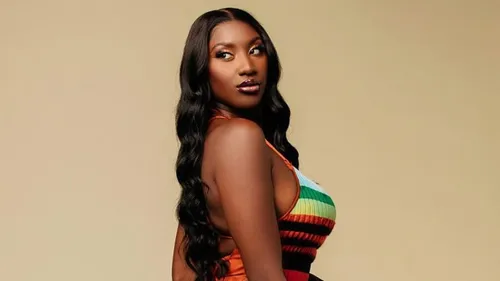 Aya Nakamura : elle dévoile enfin le visage de sa fille Ava (photo)