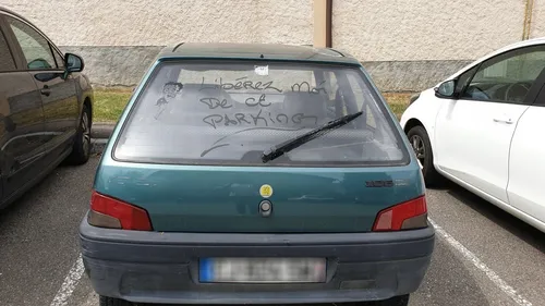 Un bébé de 7 mois retrouvé mort dans une voiture