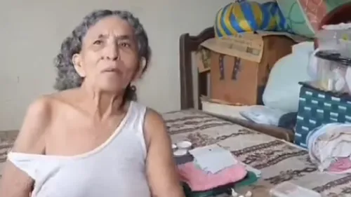 Une femme de 76 ans se réveille dans son cercueil lors de sa...