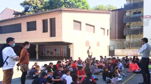 Un collégien agressé au couteau par un autre élève en plein cours...