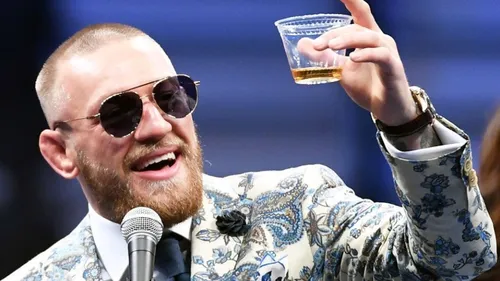 Conor Mcgregor : il rachète le pub où il s’est battu et bannit son...