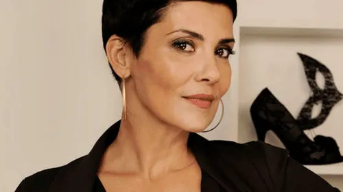 "Elle est méconnaissable", Cristina Cordula poste une photo qui...