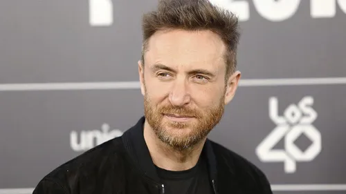 David Guetta sous les feux des critiques après sa chirurgie...