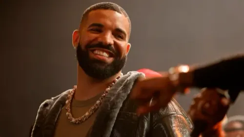 Drake marque l'histoire avec 100 milliards d'écoutes sur Spotify
