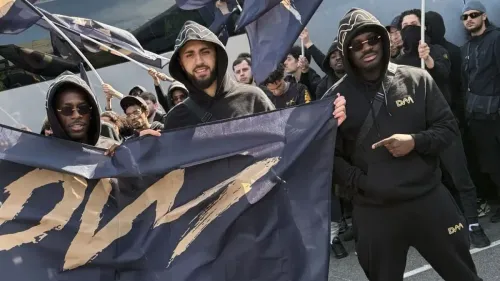 "Dans Vos Mères" propulse DVM à la 2e place du Top Albums.