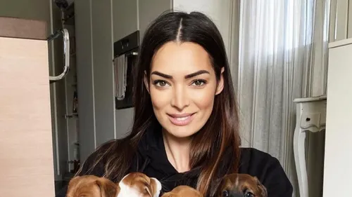  Emilie Nef Naf aurait vécu une relation torride cachée dans...