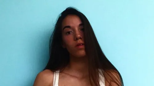 Une cycliste professionnelle âgée de 18 ans, meurt percutée par un...