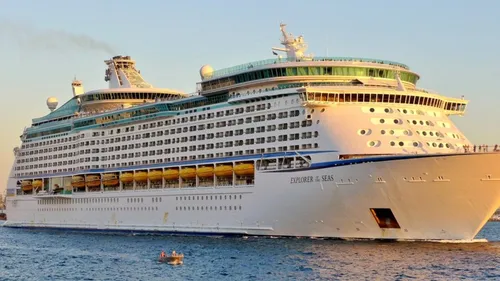 Panique en mer : des vacanciers en croisière craignent le pire lors...