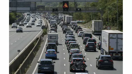 Samedi noir sur les routes : un chassé-croisé intense pour les...