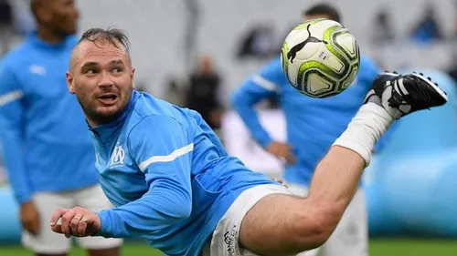 Jul : inauguration d'un city-stade à son nom à Marseille !