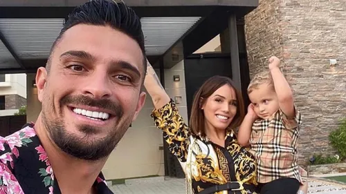 Julien Tanti s'offre une voiture à 400 000 € sans bluetooth ! [VIDEO]