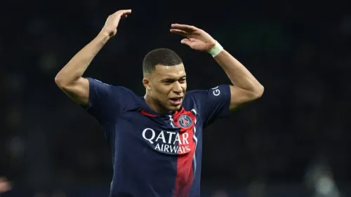 Kylian Mbappé exprime son mal-être au PSG avant son envol pour le...