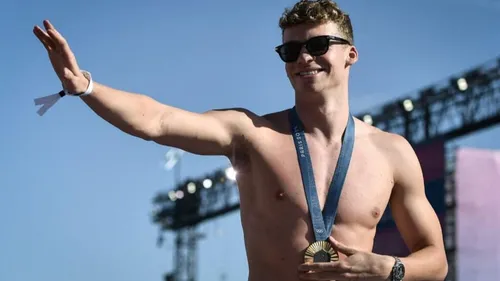 Léon Marchand perd son titre d'athlète le plus titré face à Ihar Boki