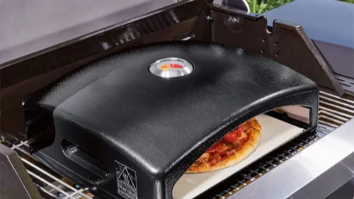 Lidl dévoile un four à pizza pour barbecue que tout le monde s'arrache