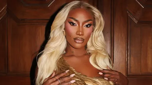 Aya Nakamura défend sa performance aux JO face aux propos de M....