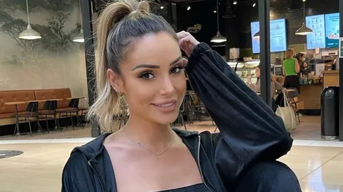 Mélanie Orl : La police frappe à son domicile, elle est pétrifiée !