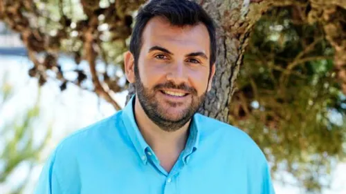 Camping Paradis : l'étonnant salaire de Laurent Ournac dévoilé 