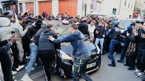 Nasdas et Dinos à Bordeaux, un événement qui dérape