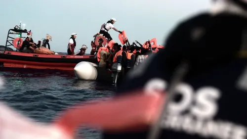  Naufrage meurtrier de plus de 60 migrants en Méditerranée 