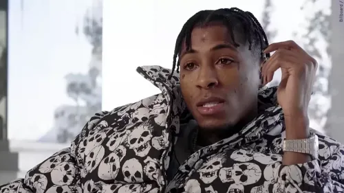 Confrontation armée chez Walmart : l'entourage de NBA YoungBoy face...