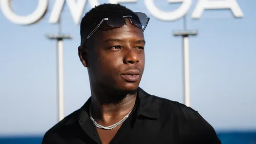 Ninho dépasse un record de streams légendaire sur Spotify !