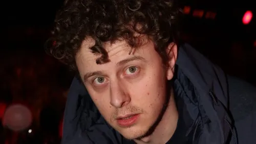 Le youtubeur Norman en garde à vue pour viol et corruption sur...