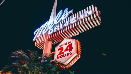 Diddy : ses photos enlevées chez Mel's Drive-In à Hollywood