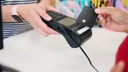 Le paiement sans contact pour moins de 50 € c'est fini