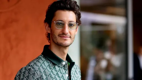 "J'étais le souffre-douleur", Pierre Niney raconte ses débuts...