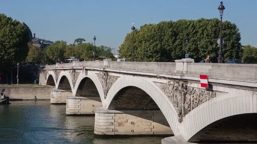 Paris : un cadavre découpé en morceaux retrouvé dans une valise...